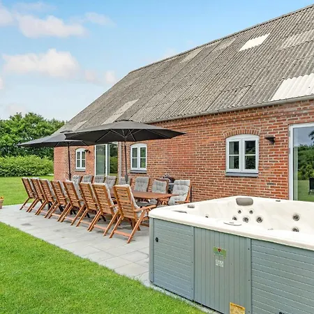 Daire 7 Bedroom Stunning In