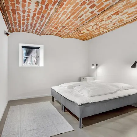 7 Bedroom Stunning In Apartmán