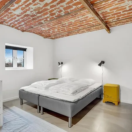 Appartamento 7 Bedroom Stunning In